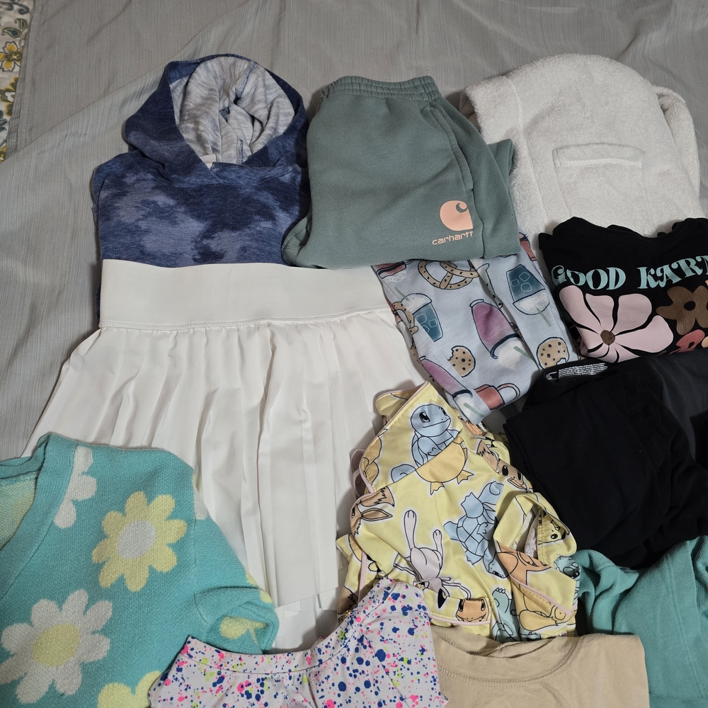 Bundle of girl's Sizes 10-12 17 Items Leggings, Bathrobe, Hoodies, & More (pics)